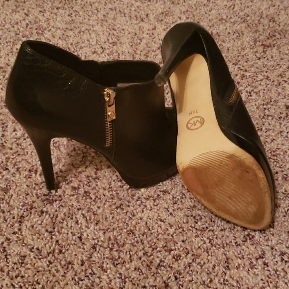 Micheal Kors Ankle bootie - Picture 4 of 4